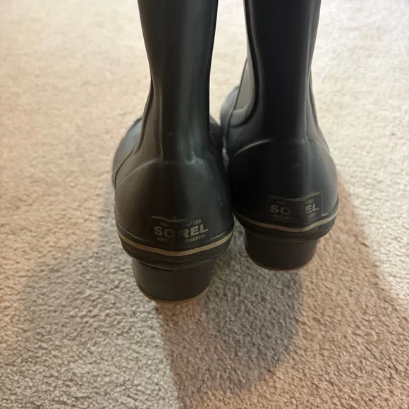 Sorel Mid Calf Rubber Rain Boots Chelsea Pull On Womens size 6.5 Black Low Heel - Picture 4 of 4
